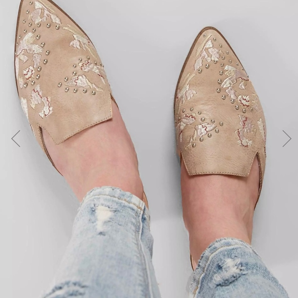 Miranda Mule Embroidered Shoe by Mi iM Size 6.5